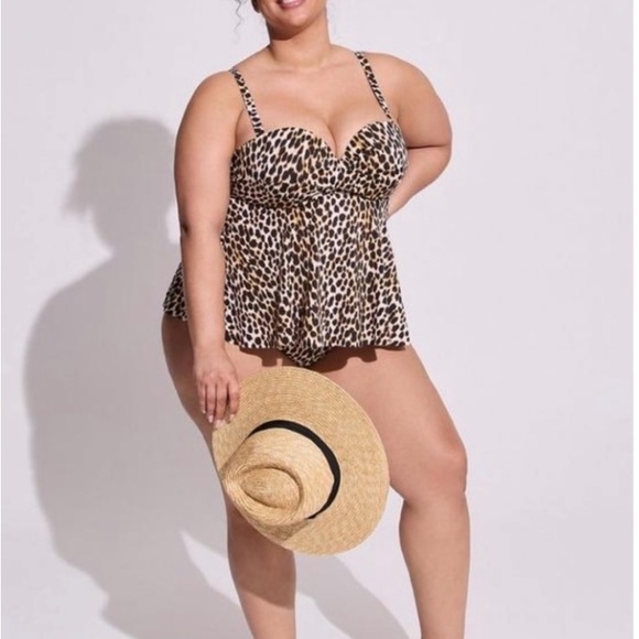 - Torrid NWOT underwire twist front tankini top. Leopard/cheetah print. 00 - Picture 5 of 6